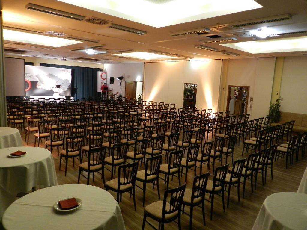 Kaiserrast Stockerau Extérieur photo